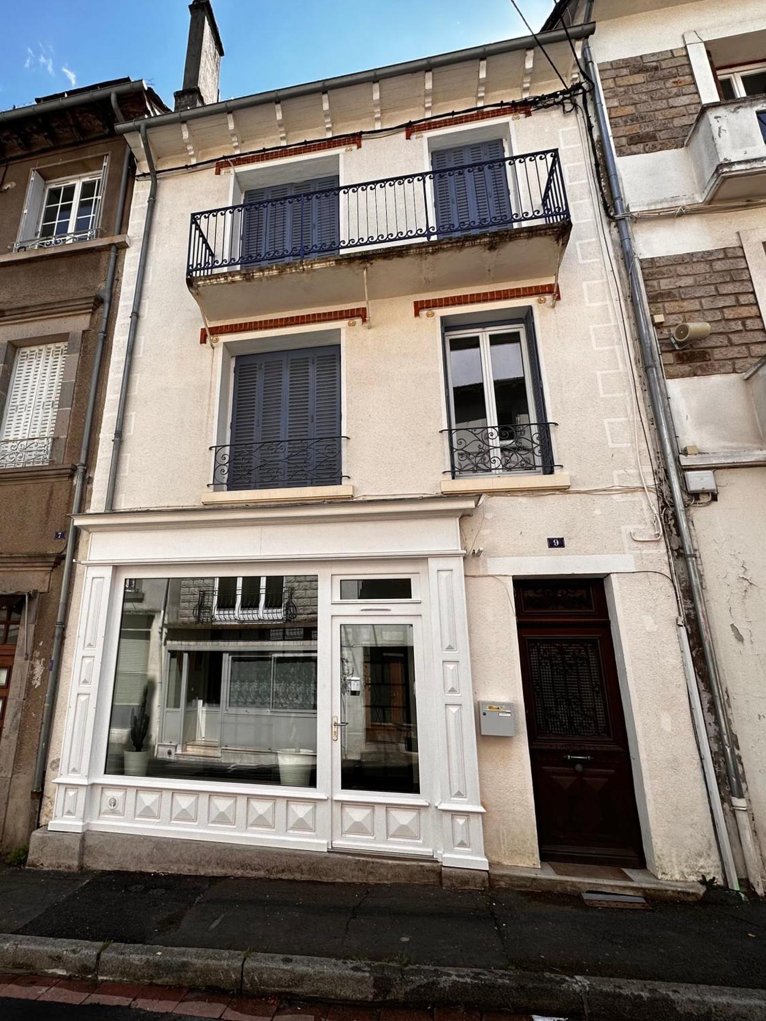 Belle Maison De Ville Au Coeur Du Village De Montagne Vic-sur-Cère Exteriör bild